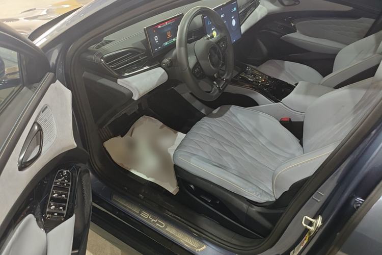 Used BYD Seal 2022 700 km Long-Range Rear-Wheel-Drive Version Driver Seat