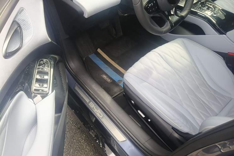 Used BYD Seal 2022 700 km Long-Range Rear-Wheel-Drive Version Driver Seat