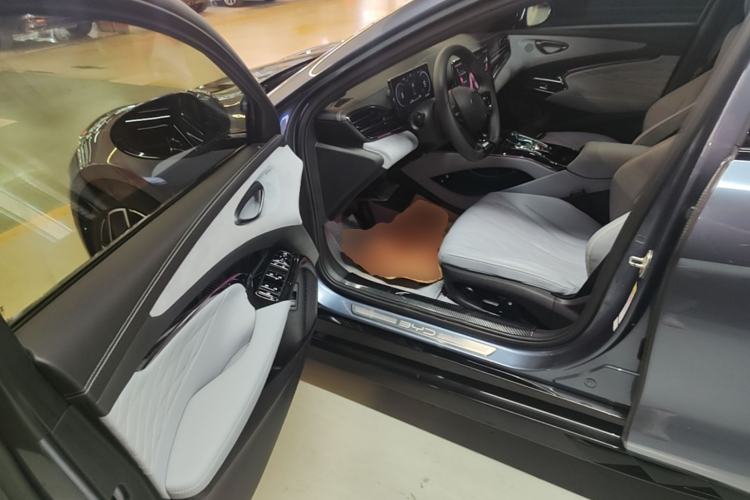Used BYD Seal 2022 700 km Long-Range Rear-Wheel-Drive Version Driver Seat