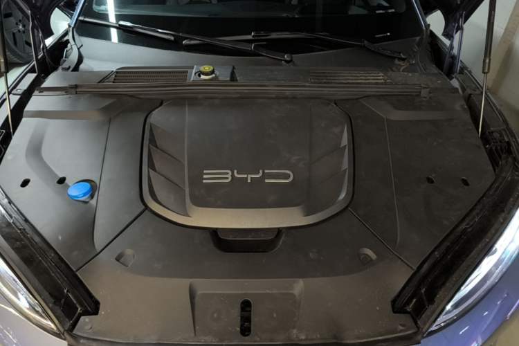 Used BYD Seal 2022 650 km All-Wheel-Drive Performance Version Engine Bay