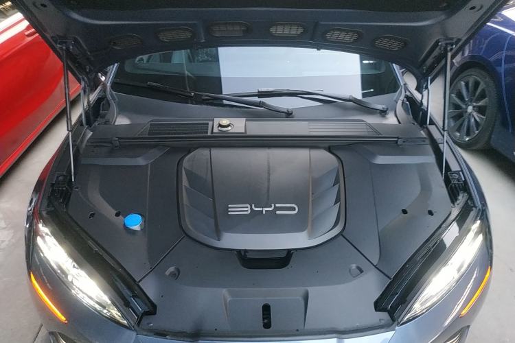Used BYD Seal 2022 650 km All-Wheel-Drive Performance Version Engine Bay