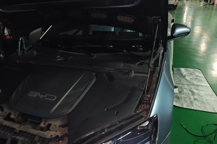Used BYD Seal 2022 550 km Standard Range Rear-Wheel Drive Prestige Version Engine Bay Left