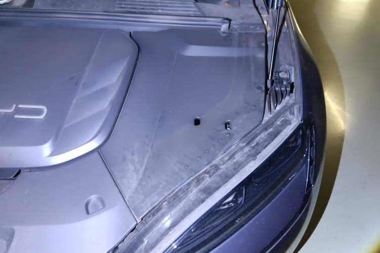 Used BYD Seal 2022 550 km Standard Range Rear-Wheel Drive Prestige Version Engine Bay Left