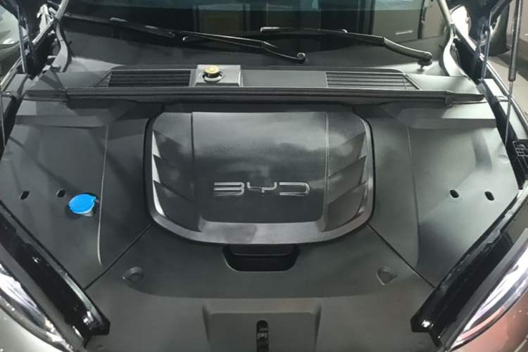 Used BYD Seal 2022 650 km All-Wheel-Drive Performance Version Engine Bay