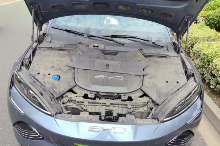 Used BYD Seal 2022 650 km All-Wheel-Drive Performance Version Engine Bay