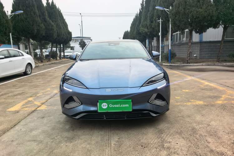 Used BYD Seal 2022 700 km Long-Range Rear-Wheel-Drive Version Exterior 1