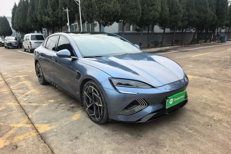 Used BYD Seal 2022 700 km Long-Range Rear-Wheel-Drive Version Exterior 3