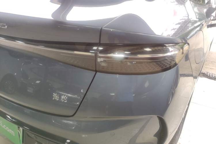 Used BYD Seal 2022 550 km Standard Range Rear-Wheel Drive Elite Version Exterior 3