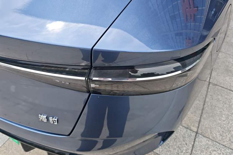 Used BYD Seal 2022 700 km Long-Range Rear-Wheel-Drive Version Exterior 3