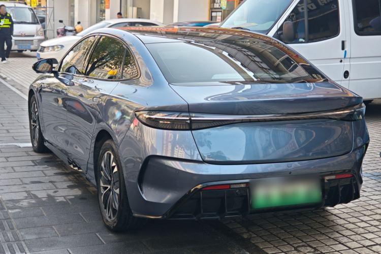Used BYD Seal 2022 550 km Standard Range Rear-Wheel Drive Prestige Version Exterior 4