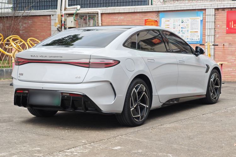 Used BYD Seal 2022 700 km Long-Range Rear-Wheel-Drive Version Exterior 5