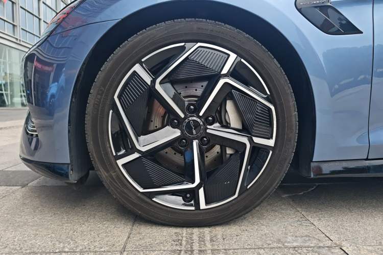 Used BYD Seal 2022 700 km Long-Range Rear-Wheel-Drive Version Exterior 5