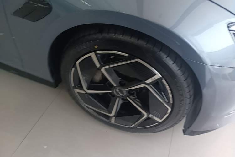 Used BYD Seal 2022 650 km All-Wheel-Drive Performance Version Exterior 5