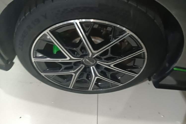 Used BYD Seal 2022 650 km All-Wheel-Drive Performance Version Exterior 5