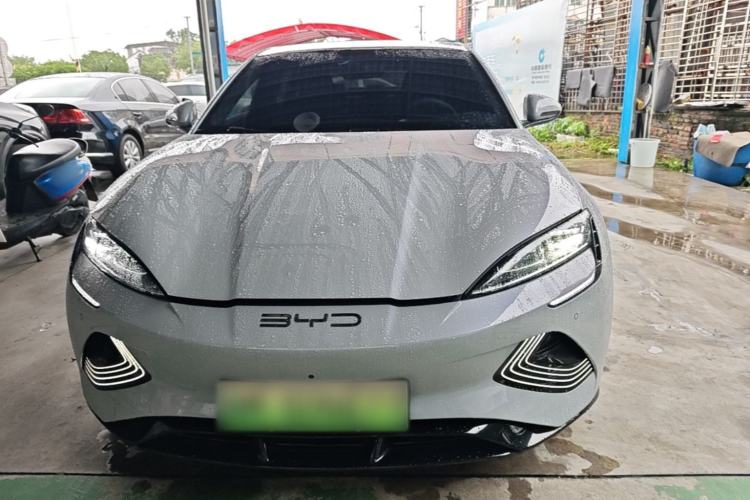 Used BYD Seal 2022 700 km Long-Range Rear-Wheel-Drive Version Front