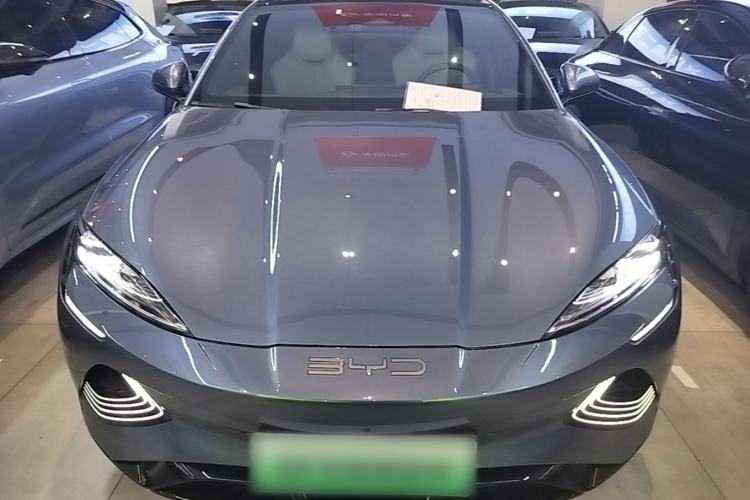 Used BYD Seal 2022 700 km Long-Range Rear-Wheel-Drive Version Front