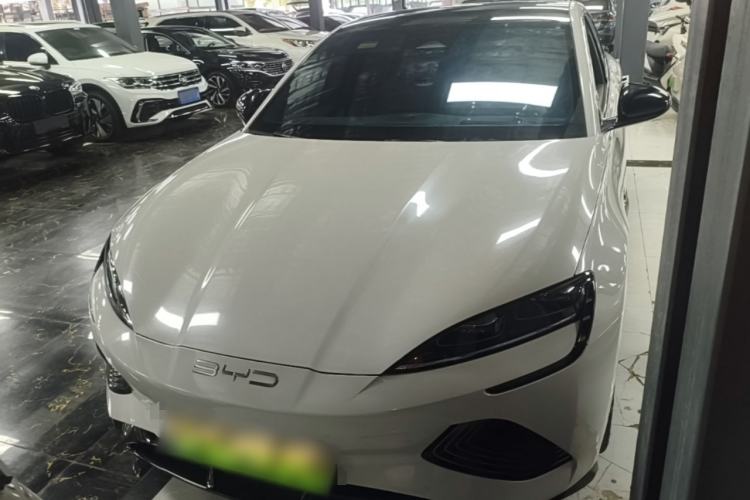 Used BYD Seal 2022 700 km Long-Range Rear-Wheel-Drive Version Front