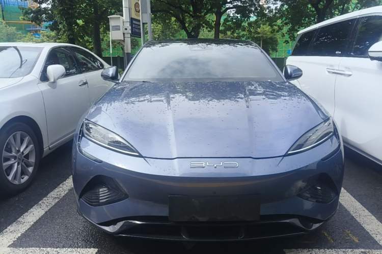 Used BYD Seal 2022 700 km Long-Range Rear-Wheel-Drive Version Front