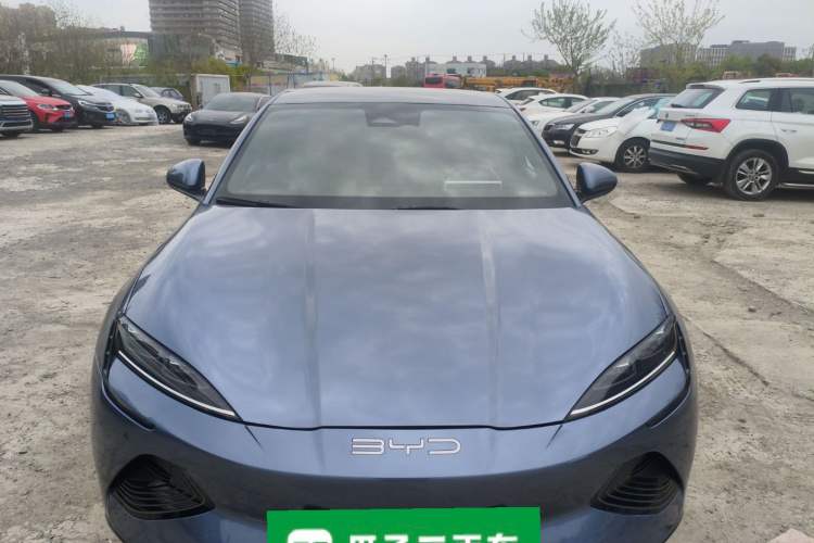 Used BYD Seal 2022 700 km Long-Range Rear-Wheel-Drive Version Front