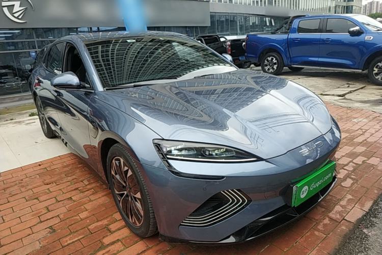 Used BYD Seal 2022 550 km Standard Range Rear-Wheel Drive Prestige Version Front Right 45 Deg