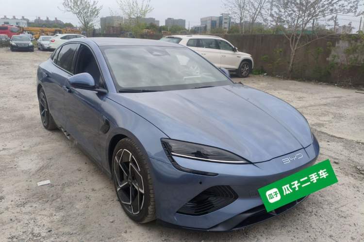 Used BYD Seal 2022 700 km Long-Range Rear-Wheel-Drive Version Front Right 45 Deg