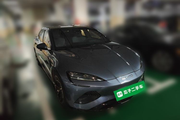 Used BYD Seal 2022 650 km All-Wheel-Drive Performance Version Front Right 45 Deg