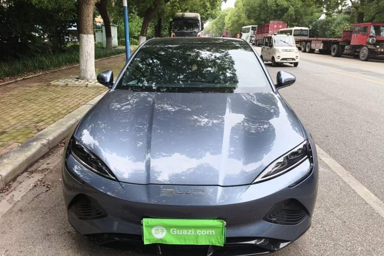 Used BYD Seal 2022 700 km Long-Range Rear-Wheel-Drive Version Front