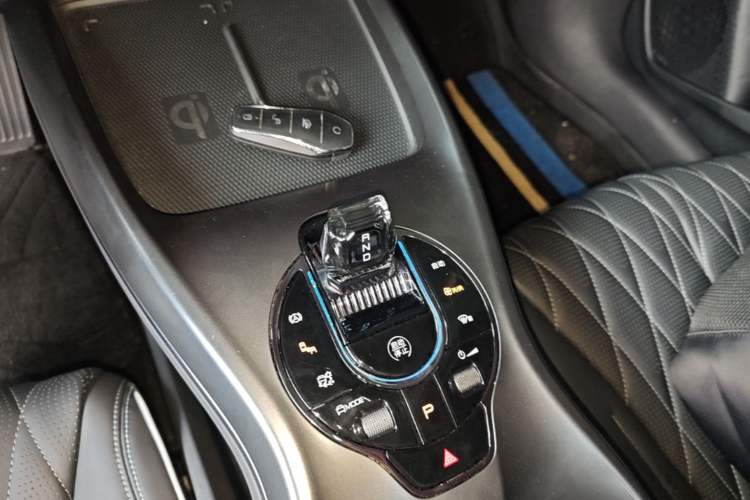 Used BYD Seal 2022 700 km Long-Range Rear-Wheel-Drive Version Gear Lever