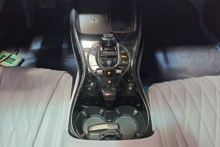 Used BYD Seal 2022 550 km Standard Range Rear-Wheel Drive Prestige Version Gear Lever