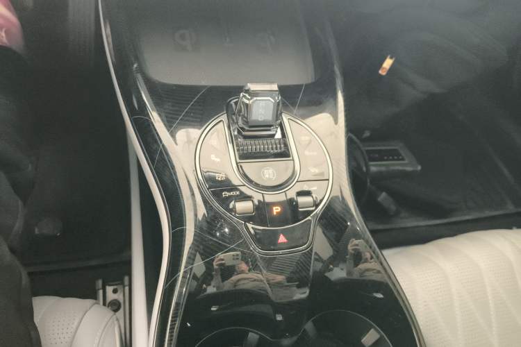 Used BYD Seal 2022 650 km All-Wheel-Drive Performance Version Gear Lever