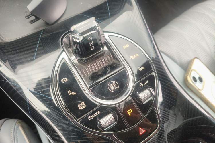 Used BYD Seal 2022 700 km Long-Range Rear-Wheel-Drive Version Gear Lever