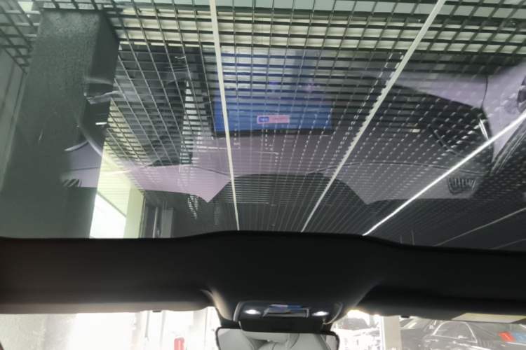Used BYD Seal 2022 700 km Long-Range Rear-Wheel-Drive Version Headliner