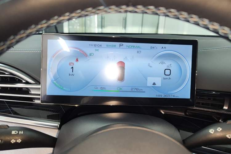 Used BYD Seal 2022 550 km Standard Range Rear-Wheel Drive Prestige Version Instrument Cluster