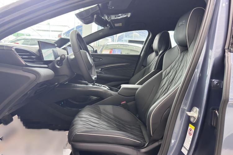 Used BYD Seal 2022 550 km Standard Range Rear-Wheel Drive Prestige Version Interior 1