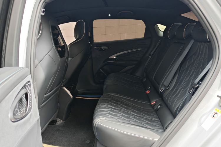 Used BYD Seal 2022 700 km Long-Range Rear-Wheel-Drive Version Interior 2