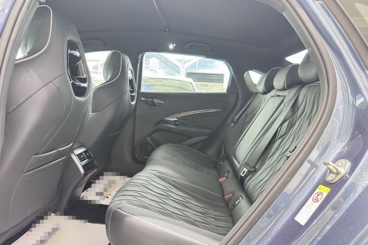 Used BYD Seal 2022 550 km Standard Range Rear-Wheel Drive Prestige Version Interior 2