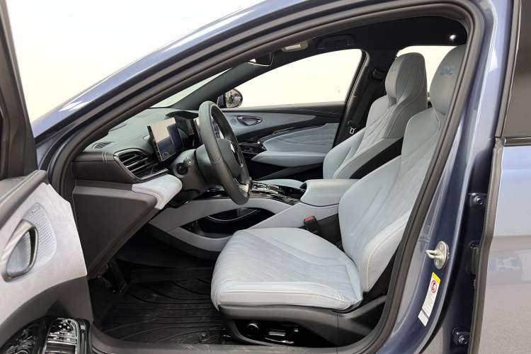 Used BYD Seal 2022 700 km Long-Range Rear-Wheel-Drive Version Interior 2