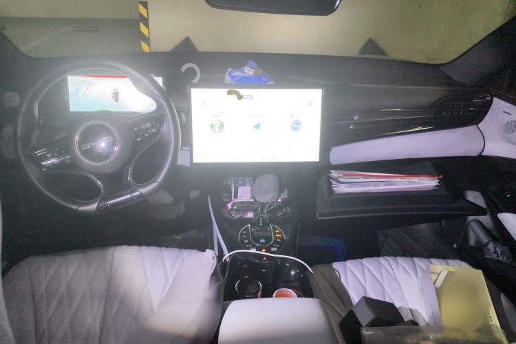 Used BYD Seal 2022 550 km Standard Range Rear-Wheel Drive Prestige Version Interior 2