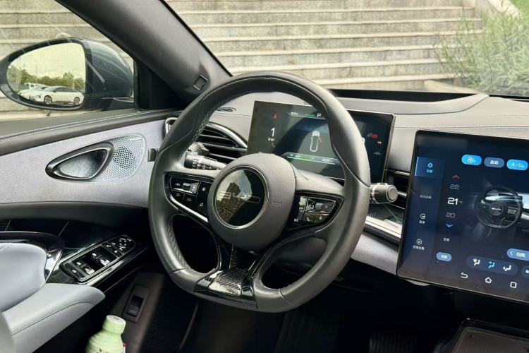 Used BYD Seal 2022 700 km Long-Range Rear-Wheel-Drive Version Interior 3