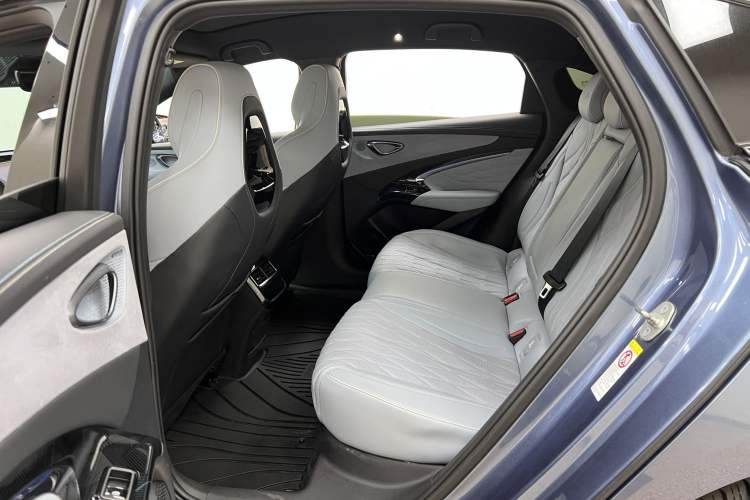 Used BYD Seal 2022 700 km Long-Range Rear-Wheel-Drive Version Interior 3