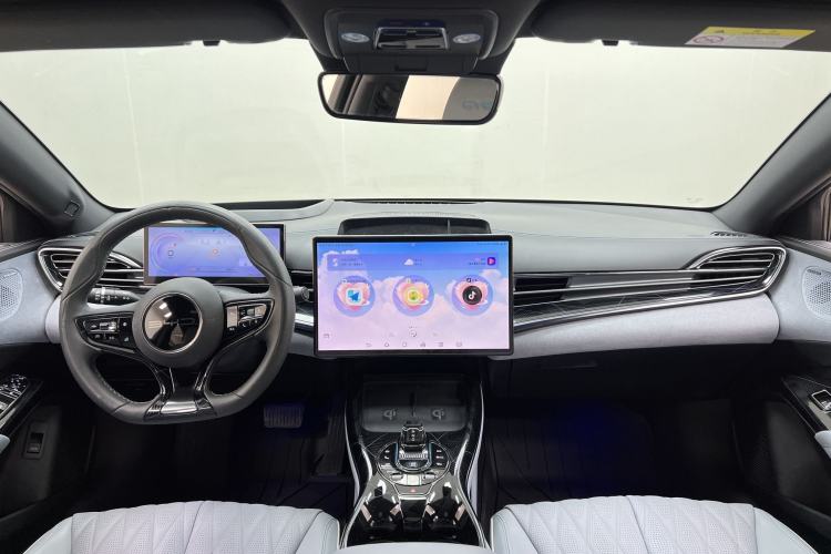 Used BYD Seal 2022 700 km Long-Range Rear-Wheel-Drive Version Interior 4