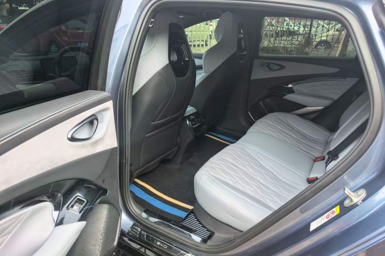 Used BYD Seal 2022 700 km Long-Range Rear-Wheel-Drive Version Interior 5