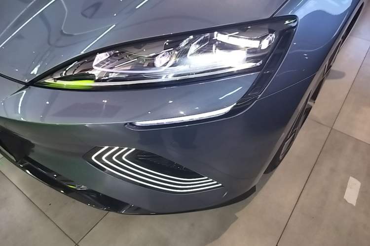 Used BYD Seal 2022 700 km Long-Range Rear-Wheel-Drive Version Left Front Headlight