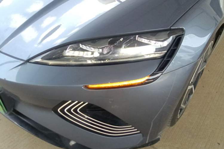 Used BYD Seal 2022 650 km All-Wheel-Drive Performance Version Left Front Headlight