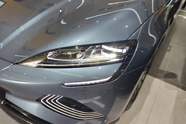 Used BYD Seal 2022 550 km Standard Range Rear-Wheel Drive Prestige Version Left Front Headlight