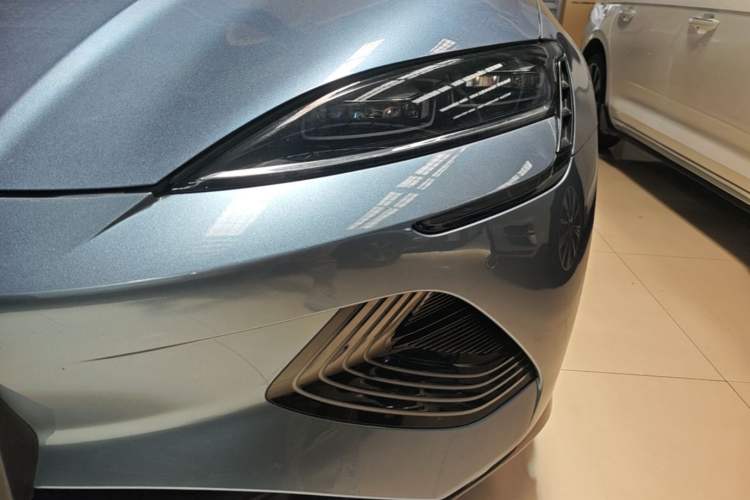 Used BYD Seal 2022 550 km Standard Range Rear-Wheel Drive Prestige Version Left Front Headlight