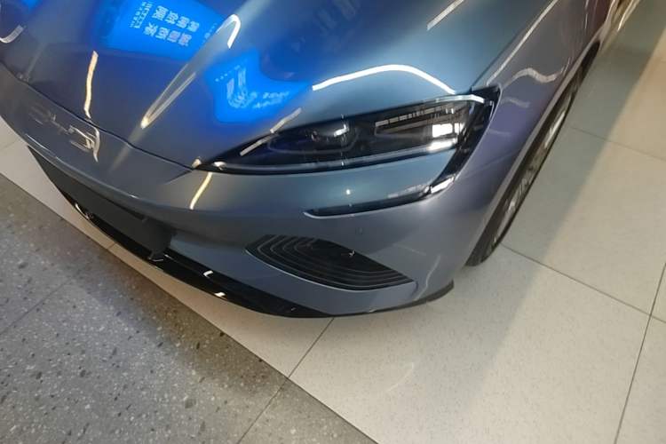 Used BYD Seal 2022 550 km Standard Range Rear-Wheel Drive Prestige Version Left Front Headlight