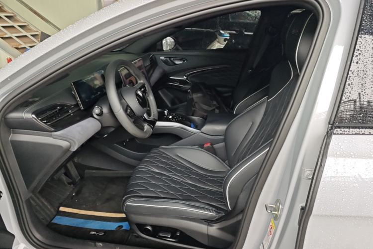 Used BYD Seal 2022 700 km Long-Range Rear-Wheel-Drive Version Left Front Seat
