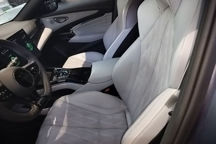 Used BYD Seal 2022 700 km Long-Range Rear-Wheel-Drive Version Left Front Seat