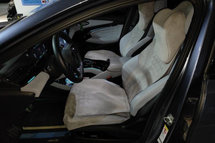 Used BYD Seal 2022 650 km All-Wheel-Drive Performance Version Left Front Seat